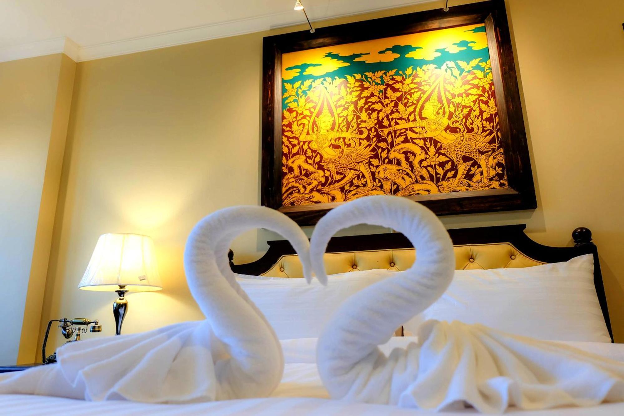 Siri Heritage Bangkok Hotel - Sha Extra Plus Værelse billede